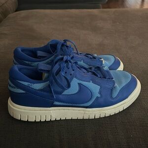 All Blue Mens size 9 Nike Dunks. Been worn once.
